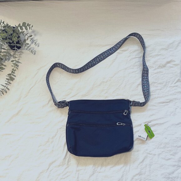 Sakroots Artist Circle Navy Crossbody Bag - New With Tags - Picture 1 of 7